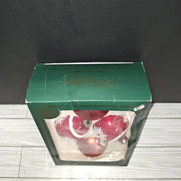 Visions By Holly Christmas Holiday Vintage Red Glass Tree Ornaments Snowflakes - Picture 2 of 9